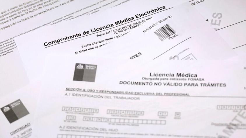 Más de 6 mil funcionarios públicos bajo la lupa: Contraloría detecta otros trabajos mientras estaban con licencias médicas