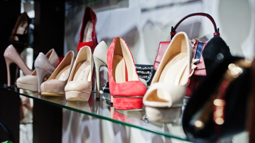 Desde $4.990: Tienda de zapatos anuncia remate total por cierre de local