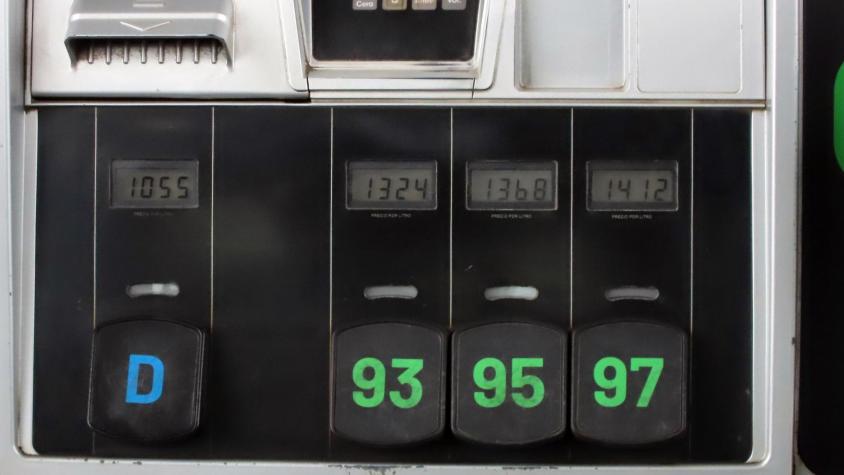 Precio de las bencinas: ¿Cuánto pagamos por impuesto específico?