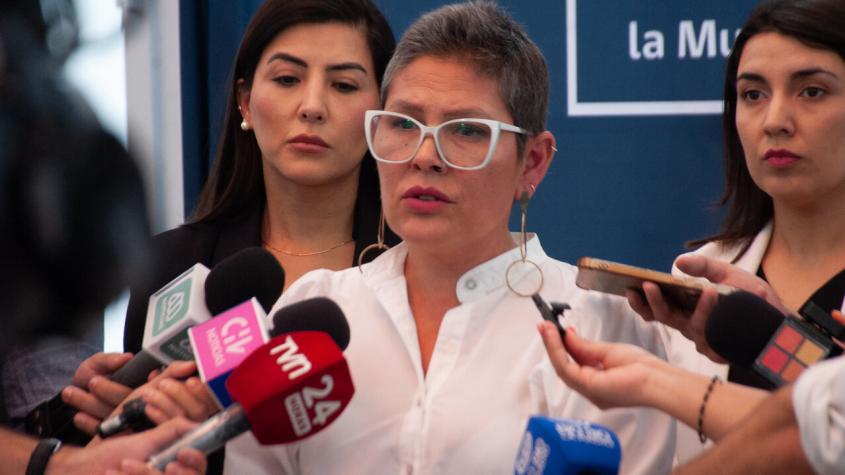 Gobierno confirma "pausa" a remoción de Priscilla Carrasco de SernamEG: recibieron licencia médica con efecto retroactivo