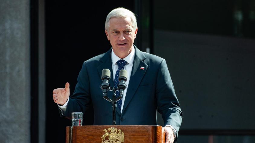 Criteria: Aprobación de Kast sube a 38% y encuestados se dividen ante proyecto de reconstrucción