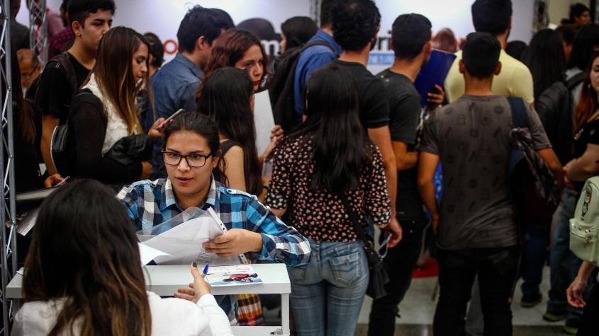 Feria laboral ofrece más de 1.400 vacantes con sueldos hasta los $2.000.000: puedes inscribirte sin costo AQUÍ