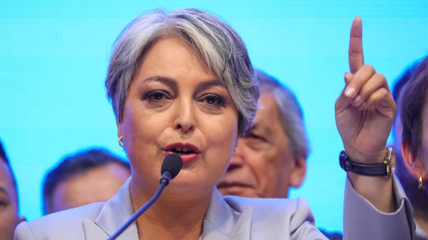 Jara llama “aprobar para debatir” la megarreforma pero dice que "hay que negarse de fondo" a rebajar impuestos