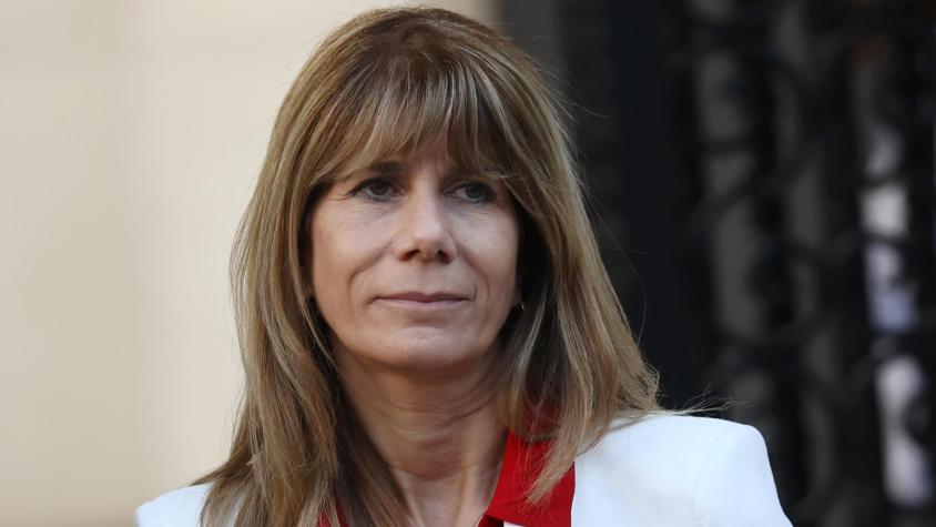 Ministra Rincón asegura que Presidente Kast "asume las decisiones difíciles" como Frei y Lagos
