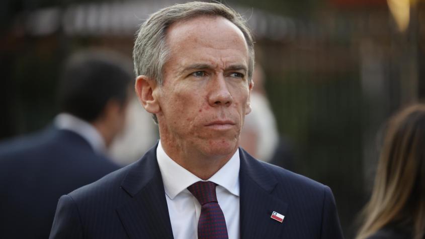 Diputado Alessandri (UDI) asegura que gira de Kast a Argentina debe ser "evaluada" ante fuga de Galvarino Apablaza