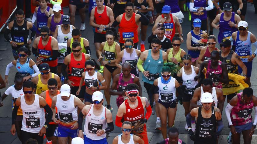 Maratón de Santiago se disculpa y promete entregar medallas a corredores que no la recibieron