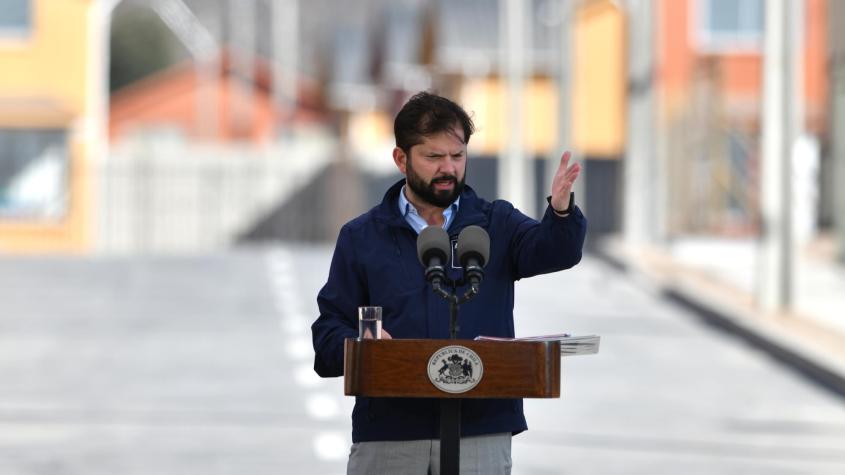 Contraloría detecta que el Plan de Emergencia Habitacional de Boric adquirió terrenos con sobreprecio