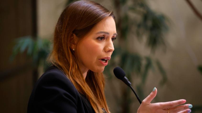 Retiros por ventanilla mes a mes: El modo en que asesores de Camila Flores habrían obtenido efectivo ante límites del giro automático Retiros por ventanilla mes a mes: El modo en que asesores de Camila Flores habrían obtenido efectivo ante límites del giro automático