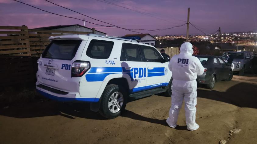 Doble parricidio en San Antonio: hombre es detenido tras haber confesado que mató a sus padres con un cuchillo