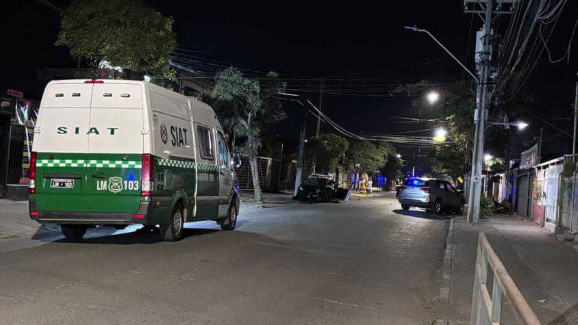 Dos carabineros lesionados tras persecución en La Florida: sospechoso chocó patrulla a alta velocidad