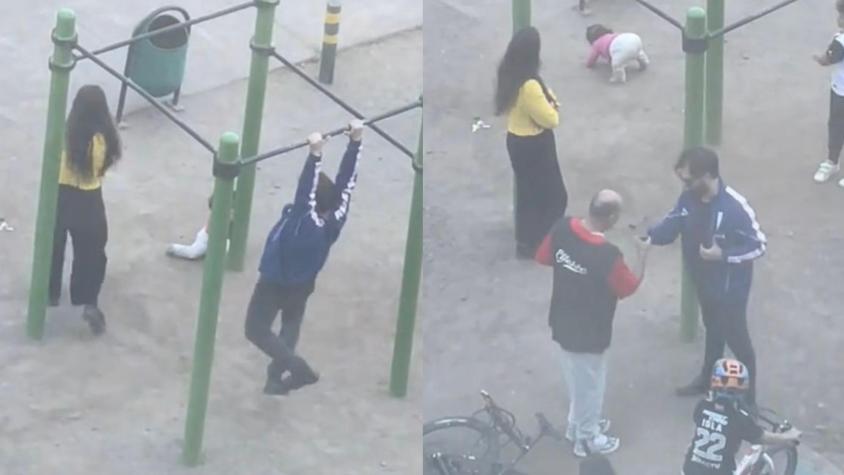 Captan relajado paseo de expresidente Boric con su familia en plaza: registro se hizo viral