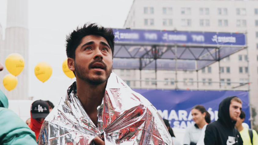 Matías Olguín, el periodista que correrá 73 kilómetros en un día por una noble causa durante la Maratón de Santiago