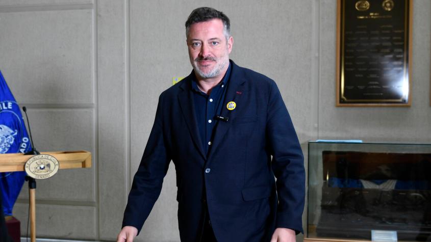 Alcalde Sichel por recortes del gobierno: "Yo le diría al gobierno que ellos hagan más con menos y que corte ministerios" Alcalde Sichel por recortes del gobierno: "Yo le diría al gobierno que ellos hagan más con menos y que corte ministerios"