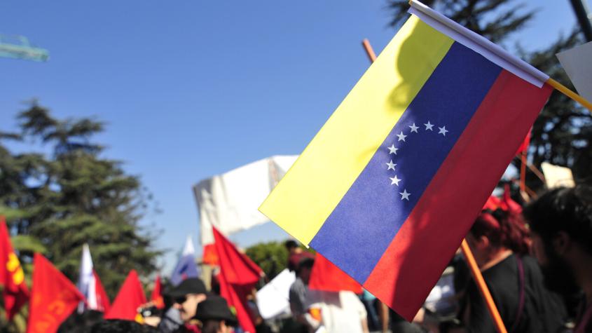 Estudio detecta disminución de venezolanos en el mercado laboral chileno: más de 30 mil menos