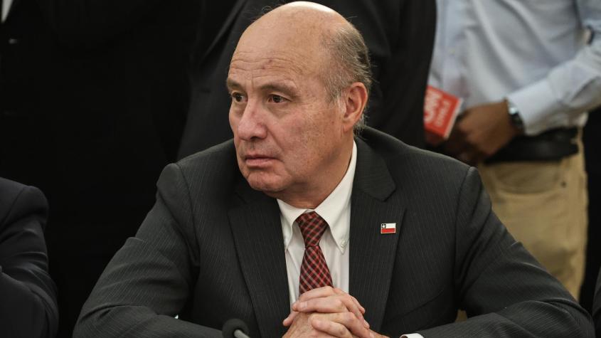 "Vamos a seguir gobernando": Ministro Quiroz desliza uso de decretos si la Ley de Reconstrucción Nacional no avanza