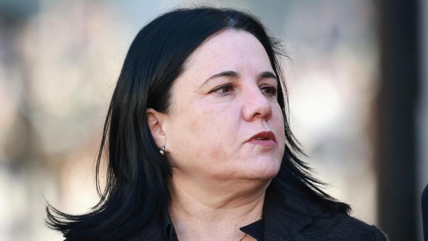 "Siempre he recibido el respaldo del Presidente": ministra Steinert tras anuncio de interpelación del Congreso