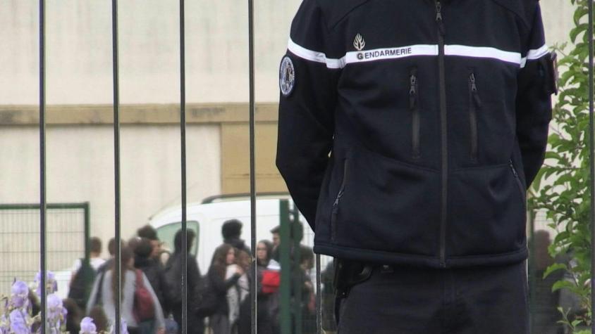 Asesinato de una adolescente de camino a clase conmociona a pueblo francés