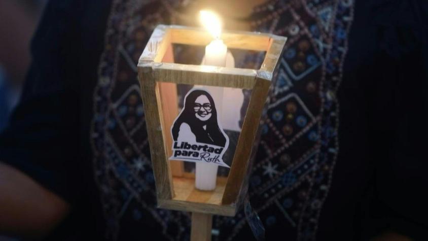 Exigen pruebas sobre salud de abogada Ruth López presa en El Salvador
