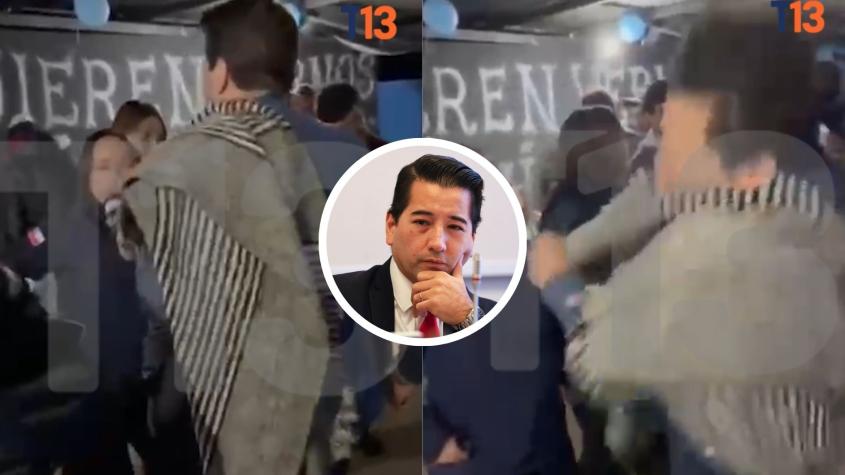 Exclusivo T13 | Video muestra el momento exacto de la agresión al diputado Javier Olivares en Olmué Exclusivo T13 | Video muestra el momento exacto de la agresión al diputado Javier Olivares en Olmué