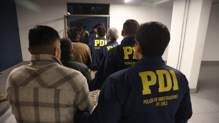 Detienen a tres chilenos buscados por el FBI por robos a casas de deportistas famosos Detienen a tres chilenos buscados por el FBI por robos a casas de deportistas famosos