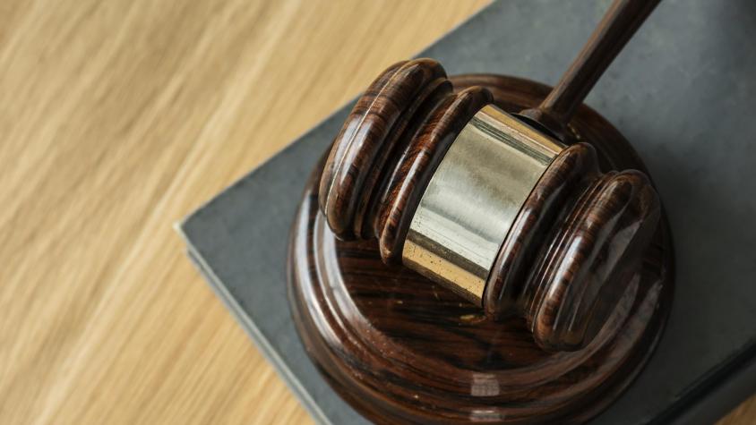 Condenan a compañía de seguros por incumplimiento de contrato: deberá dar cobertura a vehículo que sufrió pérdida total