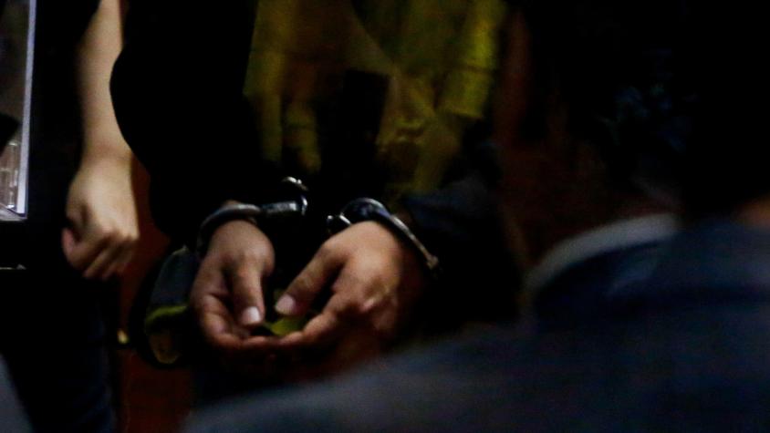 La medida que tomó antes de su detención hombre acusado de abusar de hijas de sus citas: logró eliminar evidencia