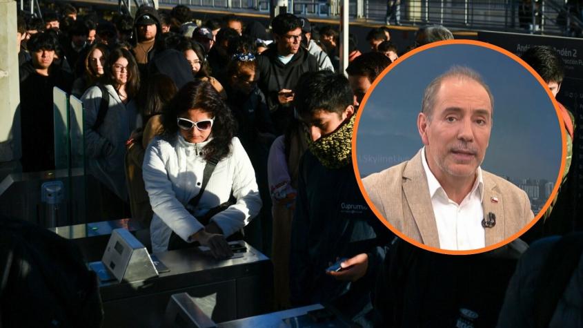 Ministro de Grange descarta saturación en el transporte público: solo un 1% se cambió del auto tras alza de combustibles