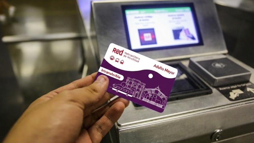 Descuento para adultos mayores en el transporte público: quiénes lo reciben y cómo solicitarlo