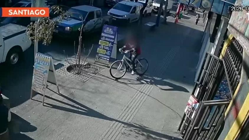 Carabinero en retiro baleó a ciclista tras discusión de tránsito en Santiago