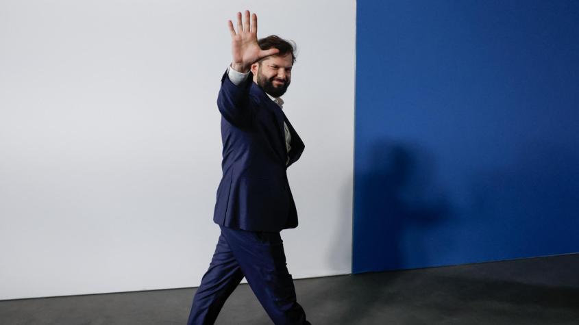 Boric en entrevista con Jon Lee Anderson: “Yo podría ser candidato”

Ex-Ante en T13 »