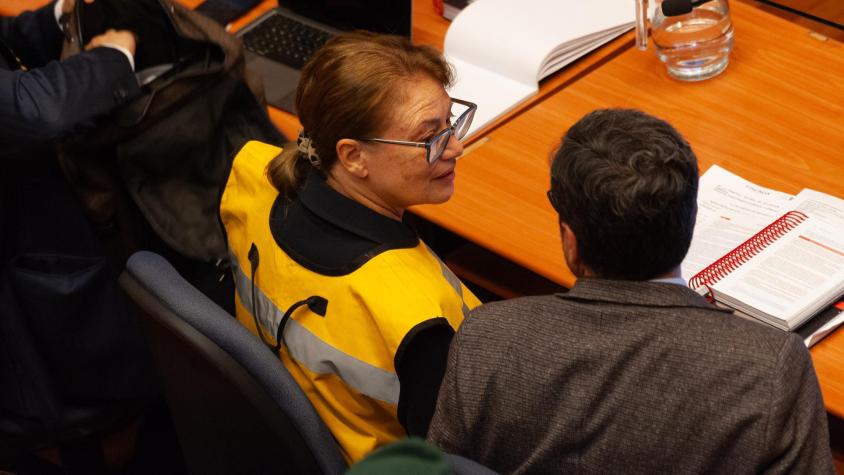 Revocan prisión preventiva de Ángela Vivanco: queda con arresto domiciliario total