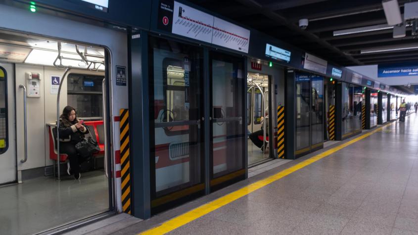 Puertas de andén debutan en la estación San Pablo de la Línea 1 del Metro