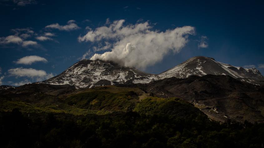 Declaran perímetro de seguridad para dos comunas por aumento de actividad del complejo Nevados de Chillán Declaran perímetro de seguridad para dos comunas por aumento de actividad del complejo Nevados de Chillán