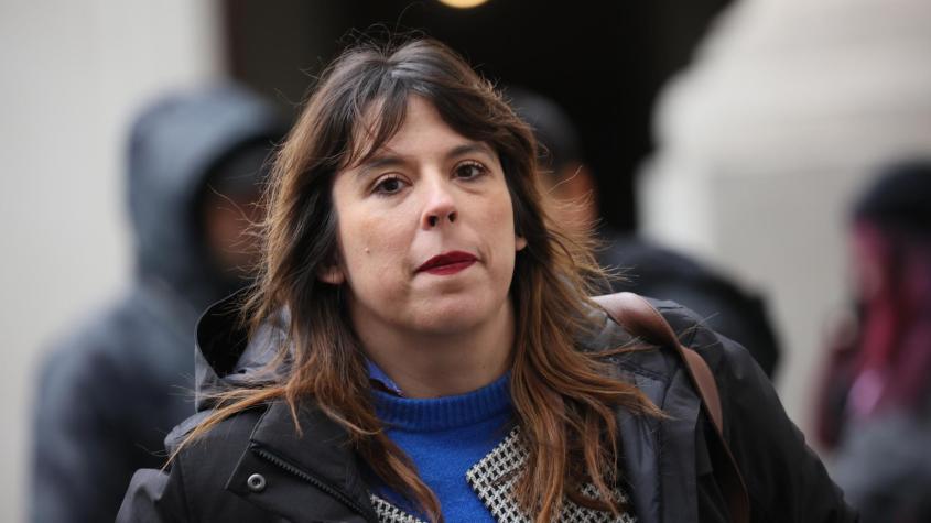 FA descarta responsabilidad de Boric en no pago del CAE y dice que apuntar a deudores como el problema es "invento de este gobierno" FA descarta responsabilidad de Boric en no pago del CAE y dice que apuntar a deudores como el problema es "invento de este gobierno"