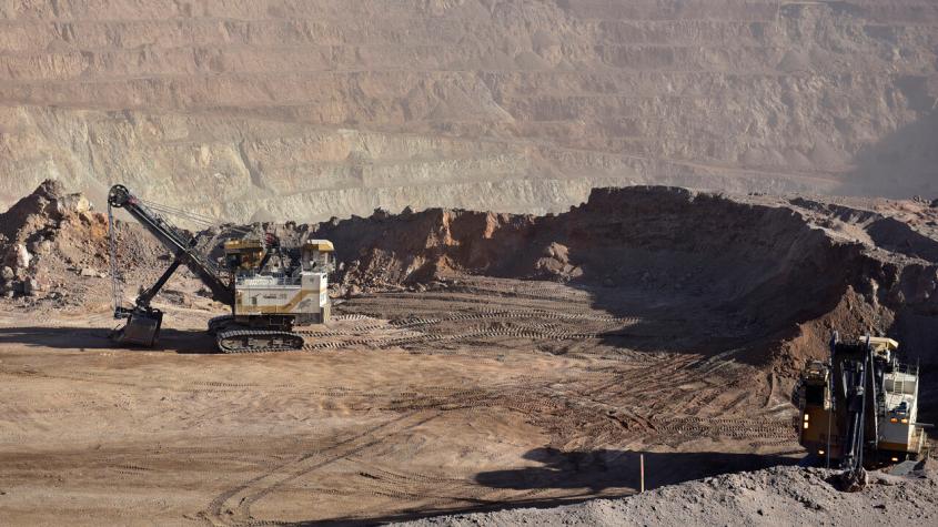 Lo que implica la caída del Imacec en 1,2% durante abril (y cómo incidió la baja producción de cobre)
