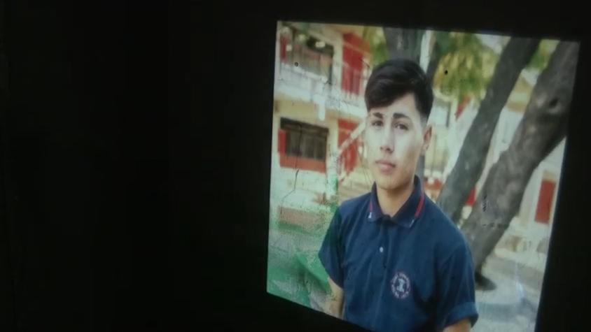 Detienen en Argentina a chileno prófugo por homicidio: víctima de 17 años fue asesinada en feria navideña
