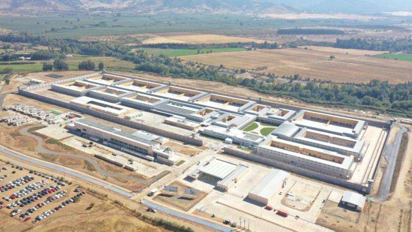 Trasladarán a más de 1.200 internos a la nueva cárcel de Talca por sobrepoblación: recinto es uno de los más modernos de Sudamérica