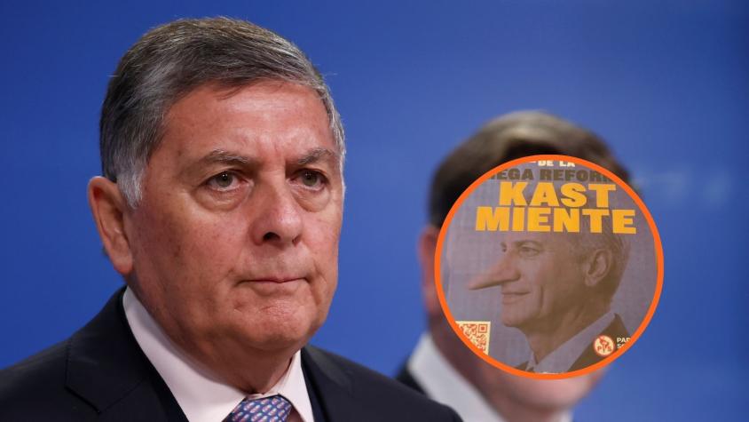 "Se distancia de las reglas básicas de respeto": Biministro Alvarado critica afiches de Kast repartidos por el Partido Socialista "Se distancia de las reglas básicas de respeto": Biministro Alvarado critica afiches de Kast repartidos por el Partido Socialista