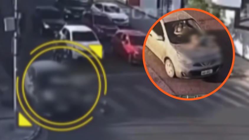 VIDEO | Bebé quedó atrapado en capó de auto tras atropello e