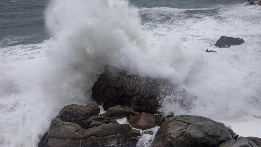 Armada emite aviso de mal tiempo entre Algarrobo y Constitución: habrá viento, lluvias y fuerte oleaje