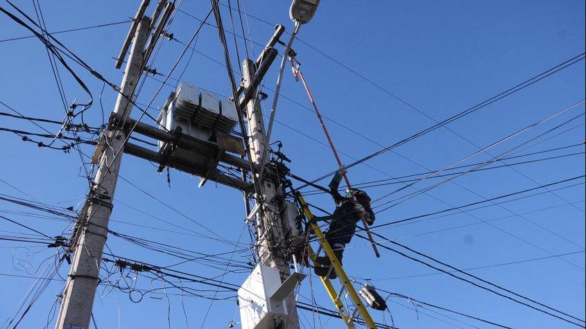 Enel anuncia corte programado de luz para este sábado 4 de julio en una comuna de la RM