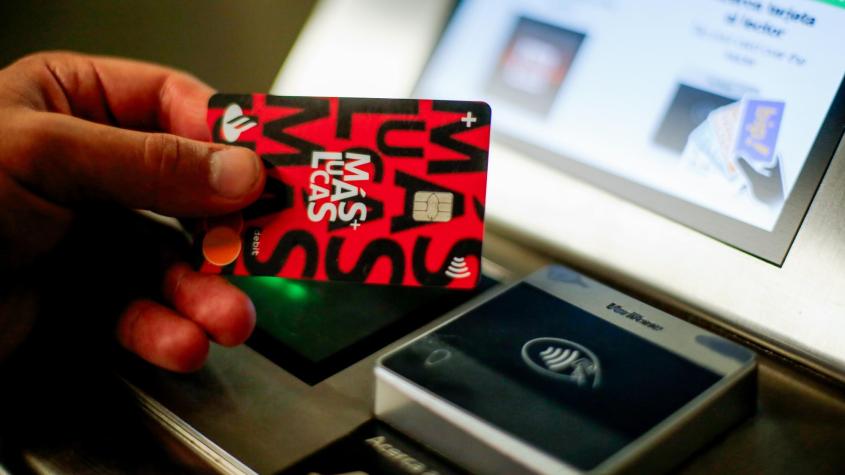 ¿Qué pasa si no tienes saldo?: Así funcionará el nuevo sistema de pago con tarjeta en el transporte público