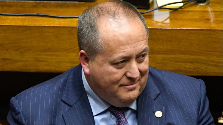Fiscal Nacional Ángel Valencia y un repartidor en moto protagonizan accidente de tránsito en Providencia Fiscal Nacional Ángel Valencia y un repartidor en moto protagonizan accidente de tránsito en Providencia
