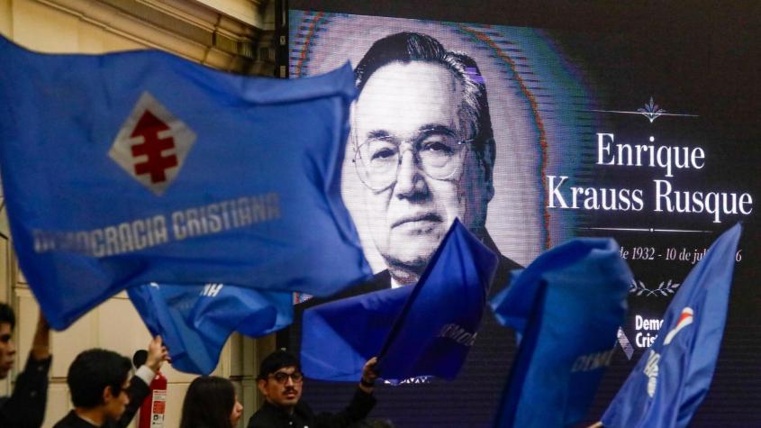 Realizan velorio de Enrique Krauss en salón de honor del Congreso Nacional Realizan velorio de Enrique Krauss en salón de honor del Congreso Nacional
