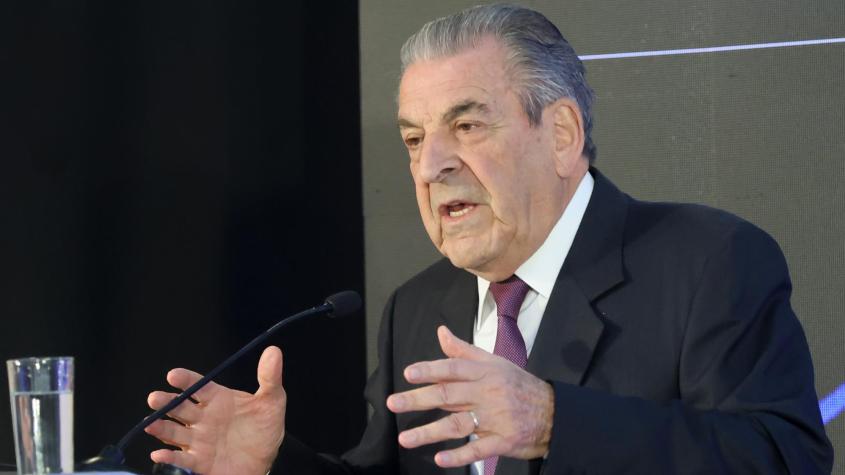 "Con coraje, mierda”: la arenga del expresidente Frei a empresarios para recuperar la economía del país "Con coraje, mierda”: la arenga del expresidente Frei a empresarios para recuperar la economía del país