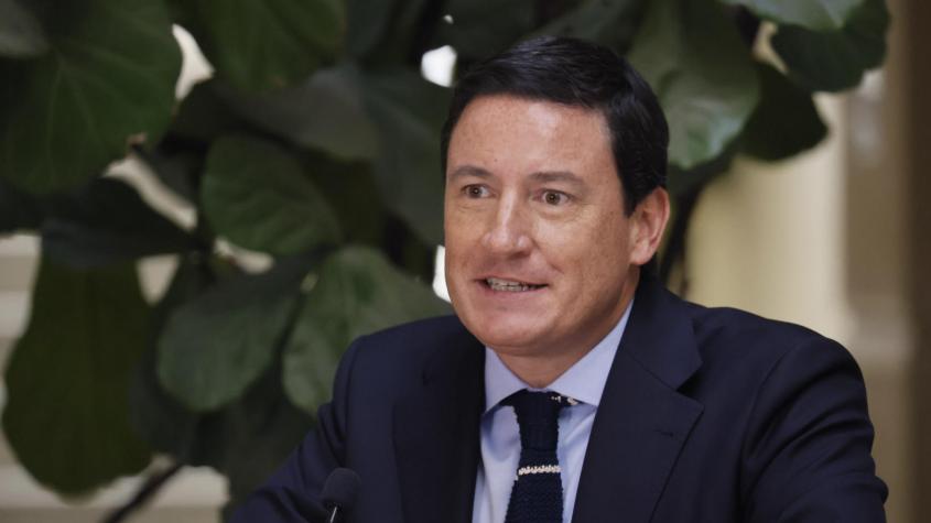 Squella asegura que pronunciamiento de la Contraloría sobre Steinert "deja mucho que desear" y acusa "exceso" en sus atribuciones