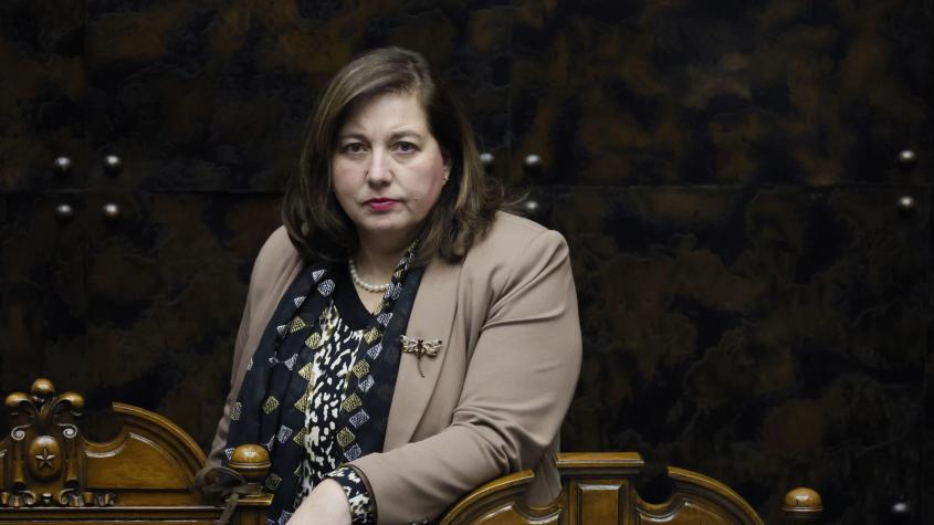 Presidenta del PS zanja polémica en la oposición por megarreforma y aclara que respetarán acuerdo sobre el momento para acudir al TC Presidenta del PS zanja polémica en la oposición por megarreforma y aclara que respetarán acuerdo sobre el momento para acudir al TC