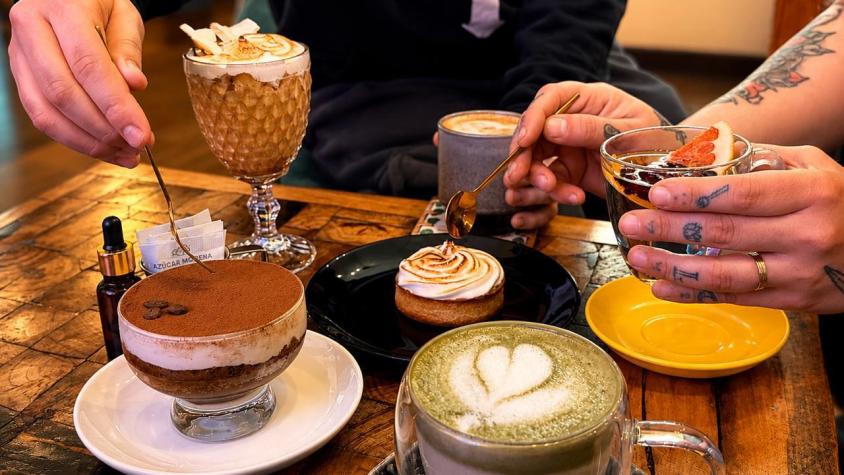 “Ruta de cafeterías veganas" en Chile para este invierno: más de 30 opciones con ofertas exclusivas “Ruta de cafeterías veganas" en Chile para este invierno: más de 30 opciones con ofertas exclusivas