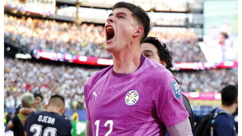 Vendió sus zapatos para salvar la vida de su hijo: La historia que marcó a portero de Paraguay en el Mundial