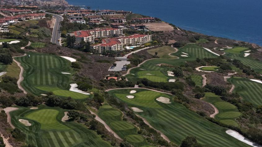 Detienen a un hombre armado en un campo de golf de Trump en EEUU
